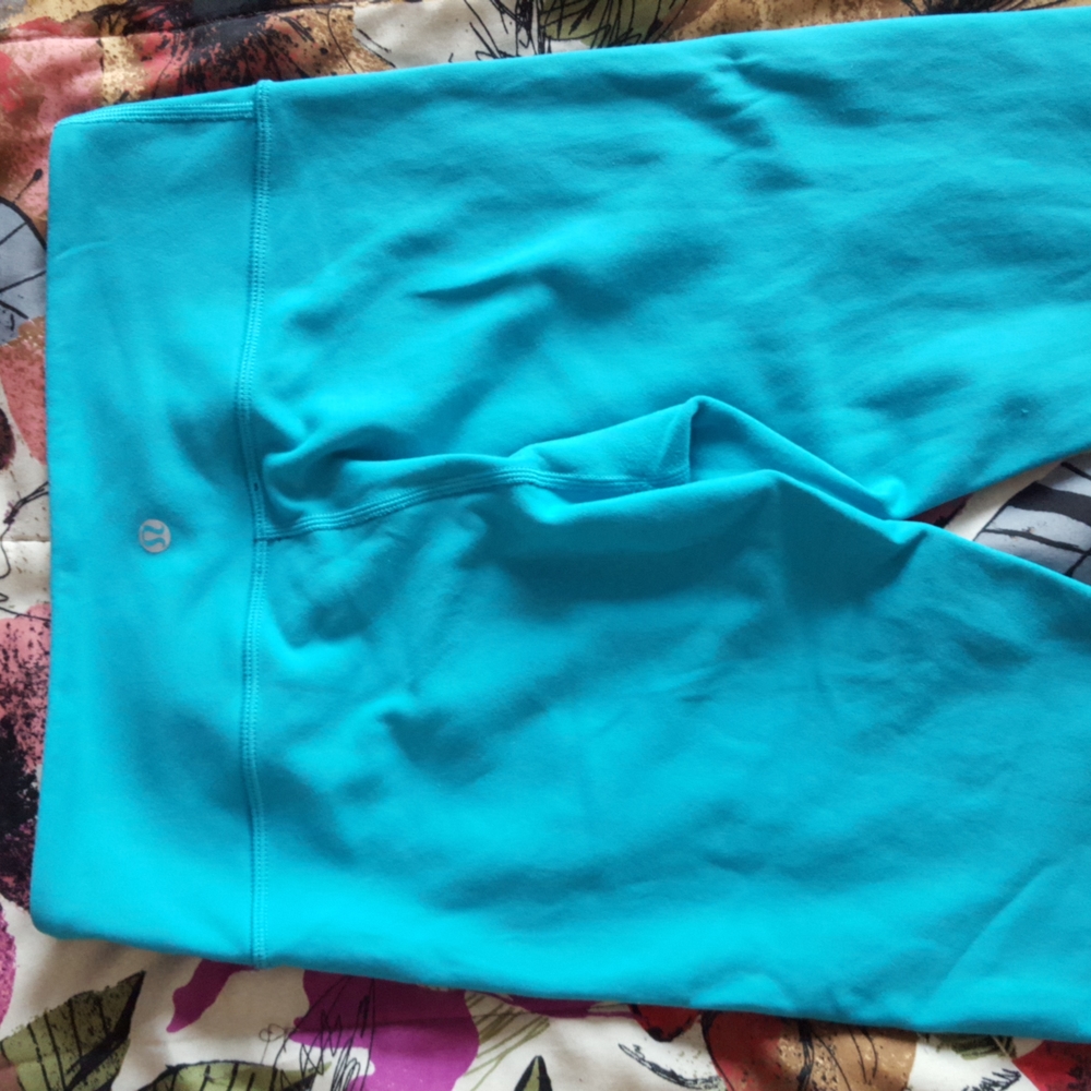 Lululemon Reversible Wunder Under Crop - Picture 5 of 10
